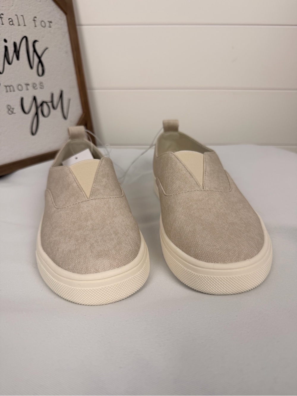 Kensie Womens Slip-On Canvas Sneakers in Beige